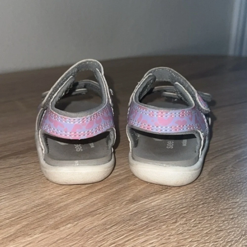 See Kai Run Logan Pink & Purple Cheetah Toddler‎ Girl Sandals